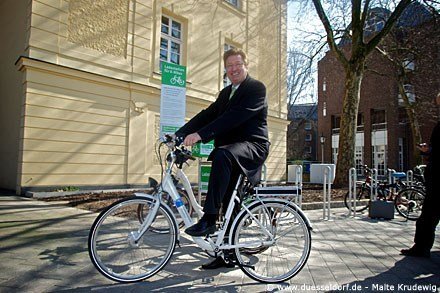 Pilotprojekt einer E-Bike Ladestruktur in Zusammenarbeit mit Vodafone gestartet