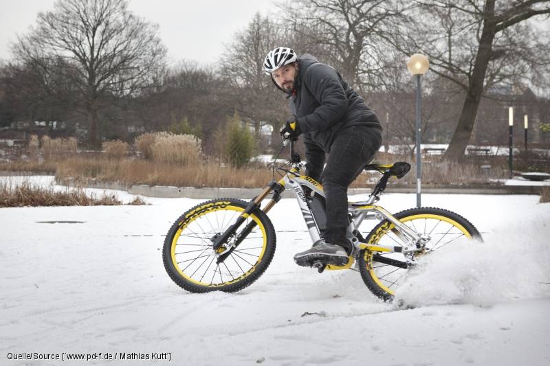 E-Bike-Akku: Voll geladen durch den Winter - Pedelecs und E-Bikes