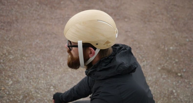 Fahrradhelm aus Holzschaum
