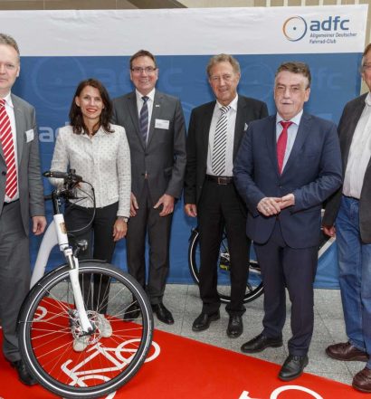 Teilnehmer auf dem Parlamentarischen Abend des ADFC