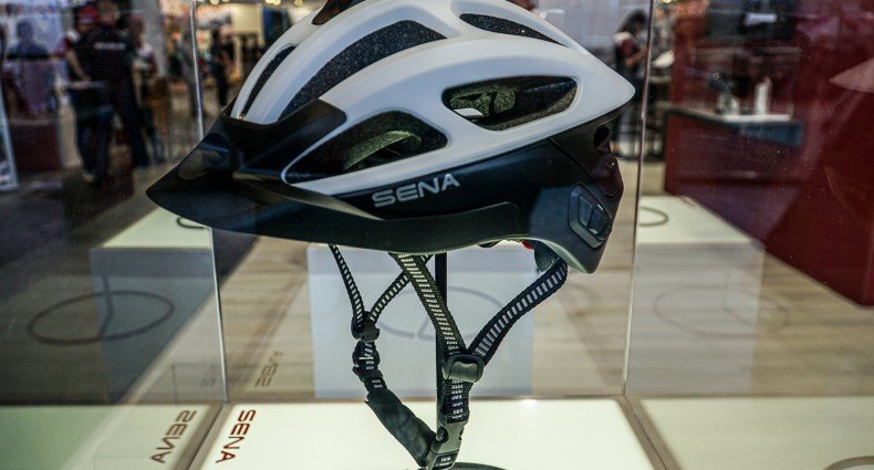Sena R1 EVO 4K 2020