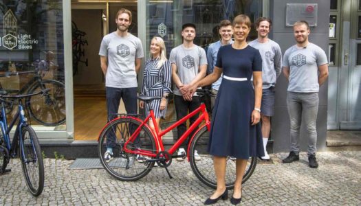 Estlands Präsidentin Kaljulaid bei Ampler Bikes in Deutschland zu Besuch