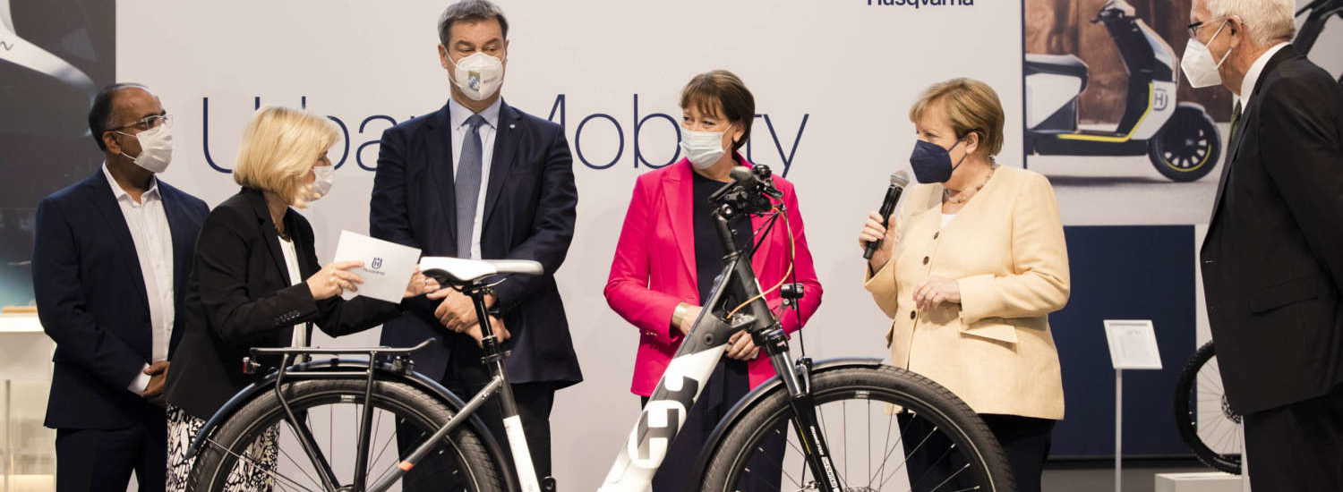IAA 2021 - Husqvarna - Angela Merkel