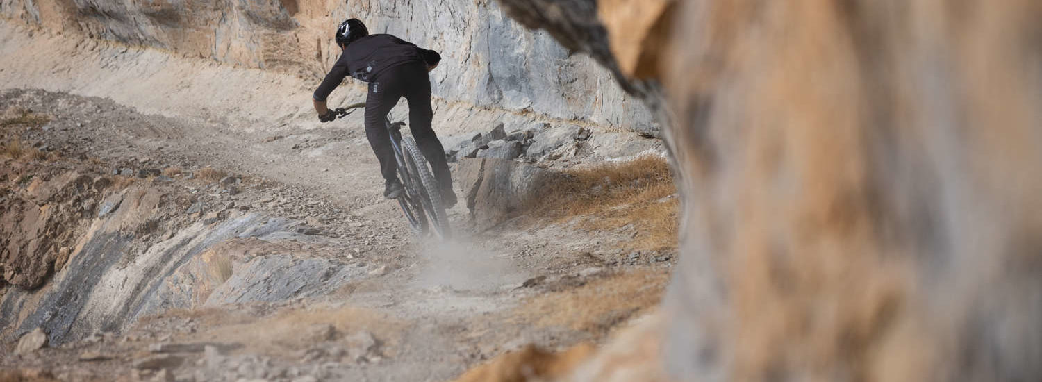 Kilian Bron Mineral Commencal 2022
