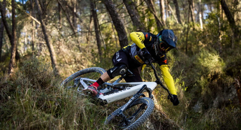 Canyon Strive:ON CFR 2023