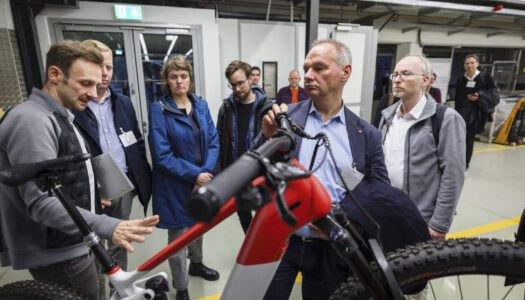 Brose E-Bike: Bundestagsabgeordnete erkunden innovative Wege der deutschen E-Bike-Industrie