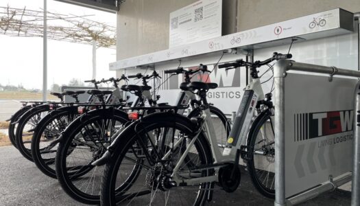 Der Intralogistikspezialist TGW nutzt die E-Bikes von movelo zur Verbindung von Standorten