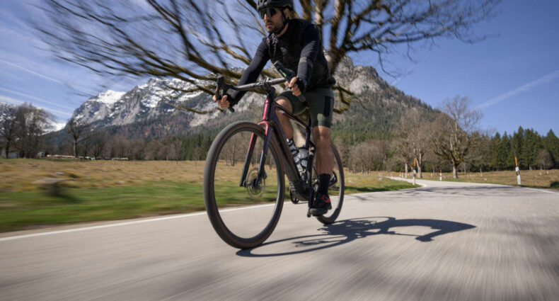 Cube Nuroad Hybrid 2024