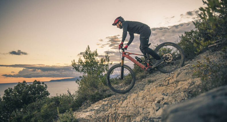 Mondraker Crafty Carbon 2025