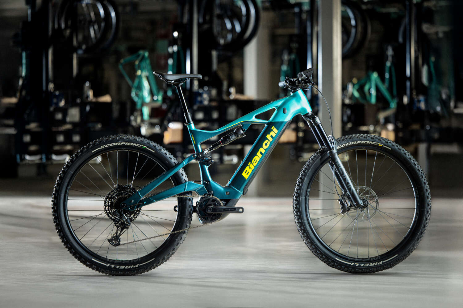 Bianchi e-Vertic FX 2025