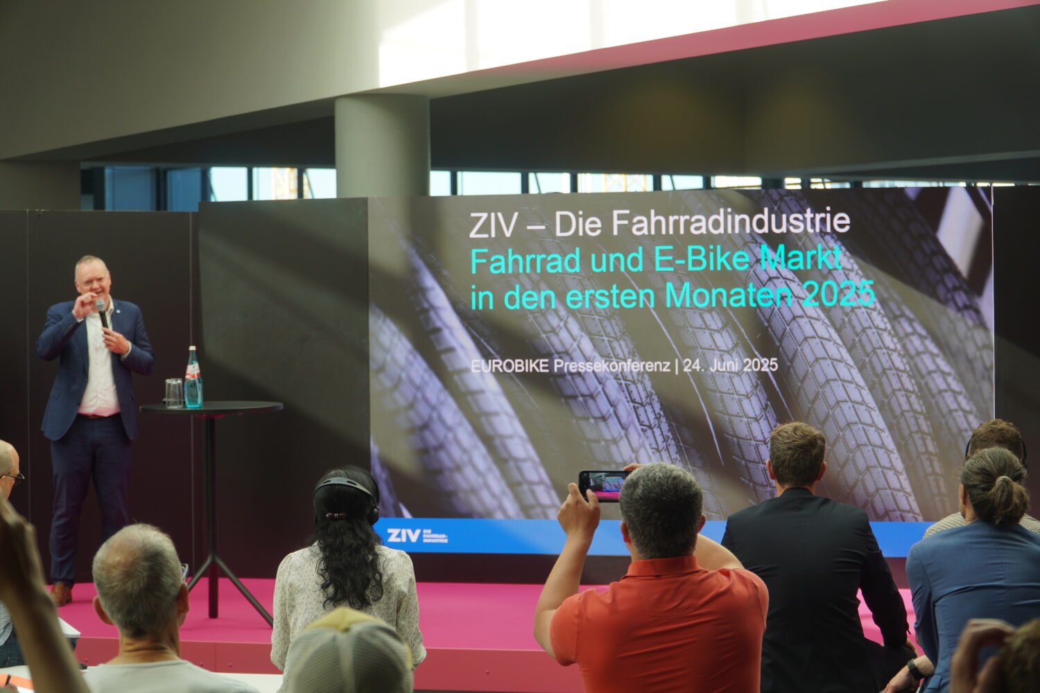 Marktdaten Q1 2025 ZIV Burkhard Stork
