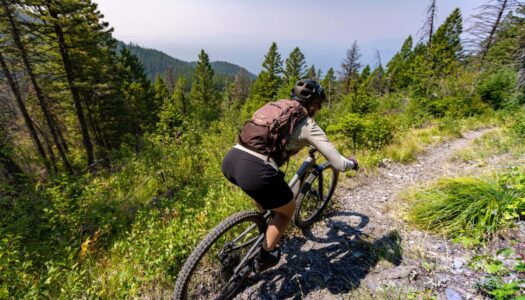 Osprey präsentiert innovative Fahrradrucksäcke für Gravel, Trail und Stadtverkehr