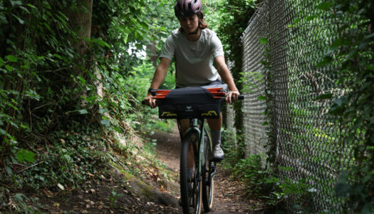 Apidura präsentiert sein neues Fronttaschen-System