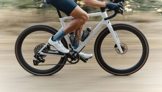 Q36.5 stellt neue Gregarius-Schuhe für Straße und Offroad vor