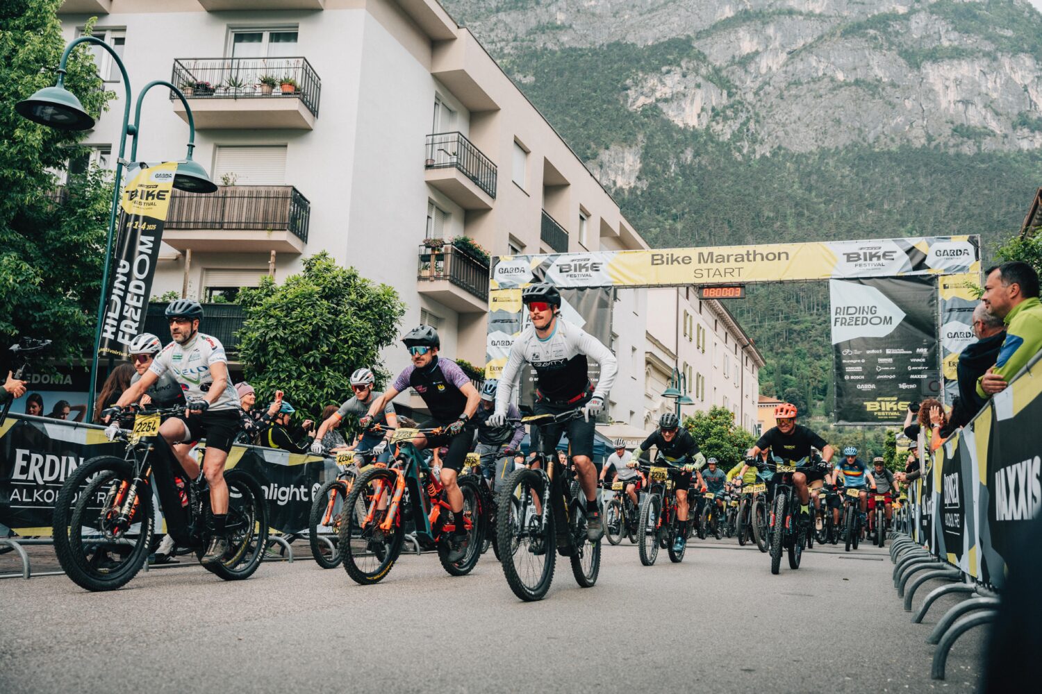 Saisonstart am Lago: Das FSA Bike Festival in Riva del Garda kehrt ...