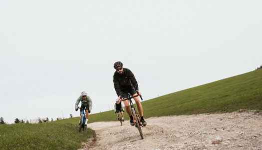 Löffler präsentiert Gravel-Kollektion SKYS für Frühjahr/Sommer 2026