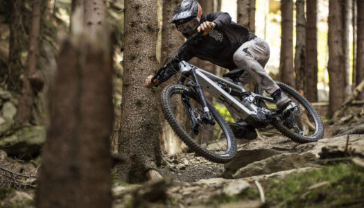 YT Industries 2026 – DECOY X CORE E-MTBs kommen mit Avinox M2S