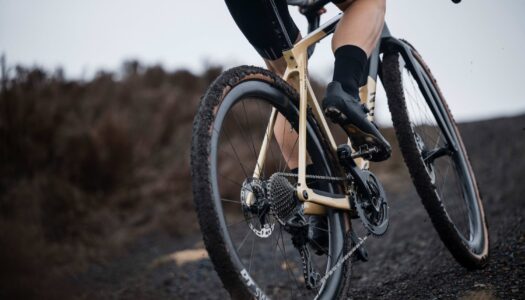 Canyon erweitert Tempr-Schuhserie um Road- und Offroad-Modelle