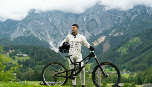 Aventon kooperiert mit Downhill-Profi Angel Suarez Alonso