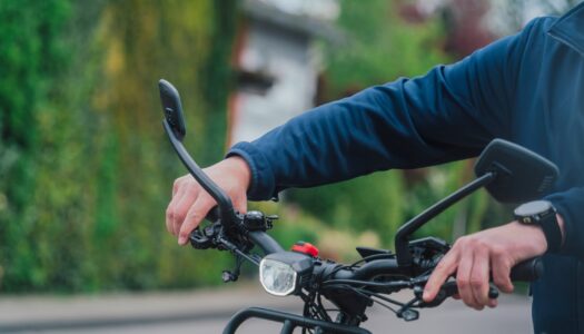 Busch+Müller erweitert Briq-Serie um neuen E-Bike-Scheinwerfer mit Fernlicht