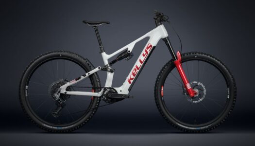 KELLYS 2027 – neue THEOS AX E-Enduro-Plattform mit aktuellsten AVINOX-Antrieben vorgestellt