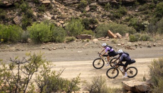 Apidura erweitert Expedition-Serie um Long Top Tube Pack